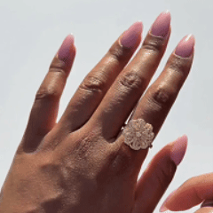 LUXE CLOVER SPINNER RING