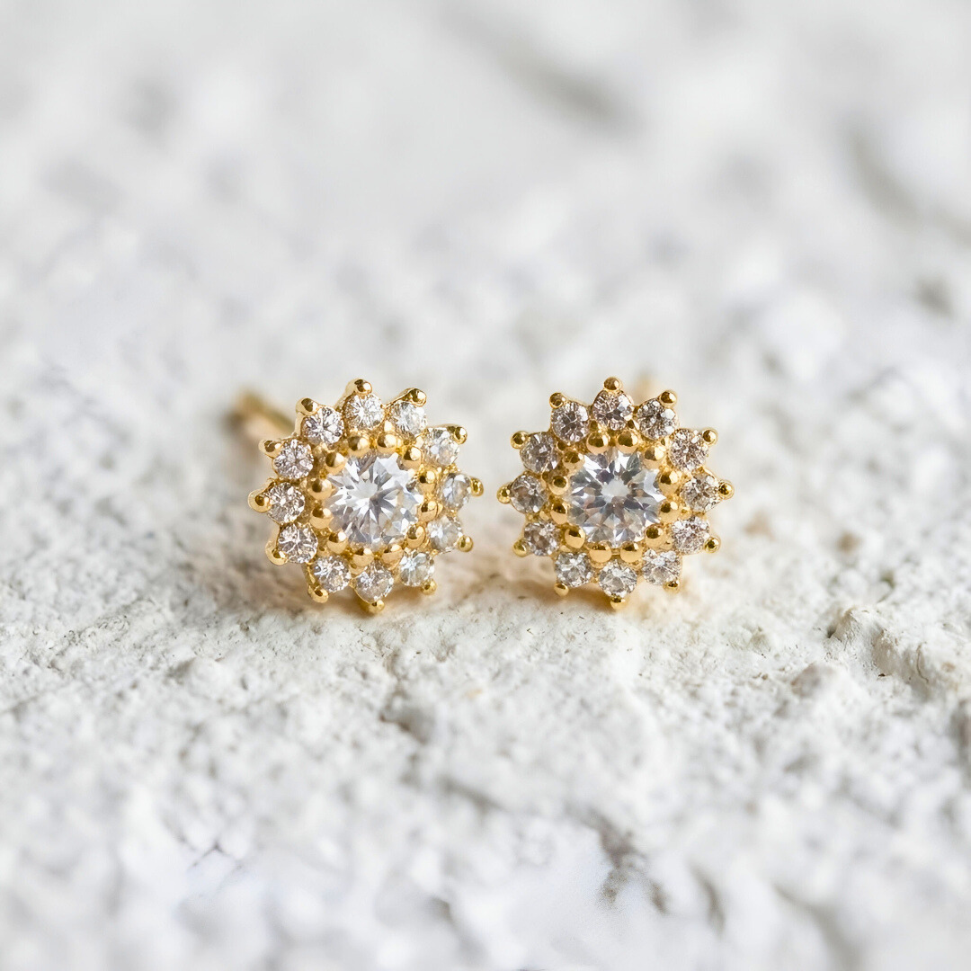 Daisy Stud Earrings