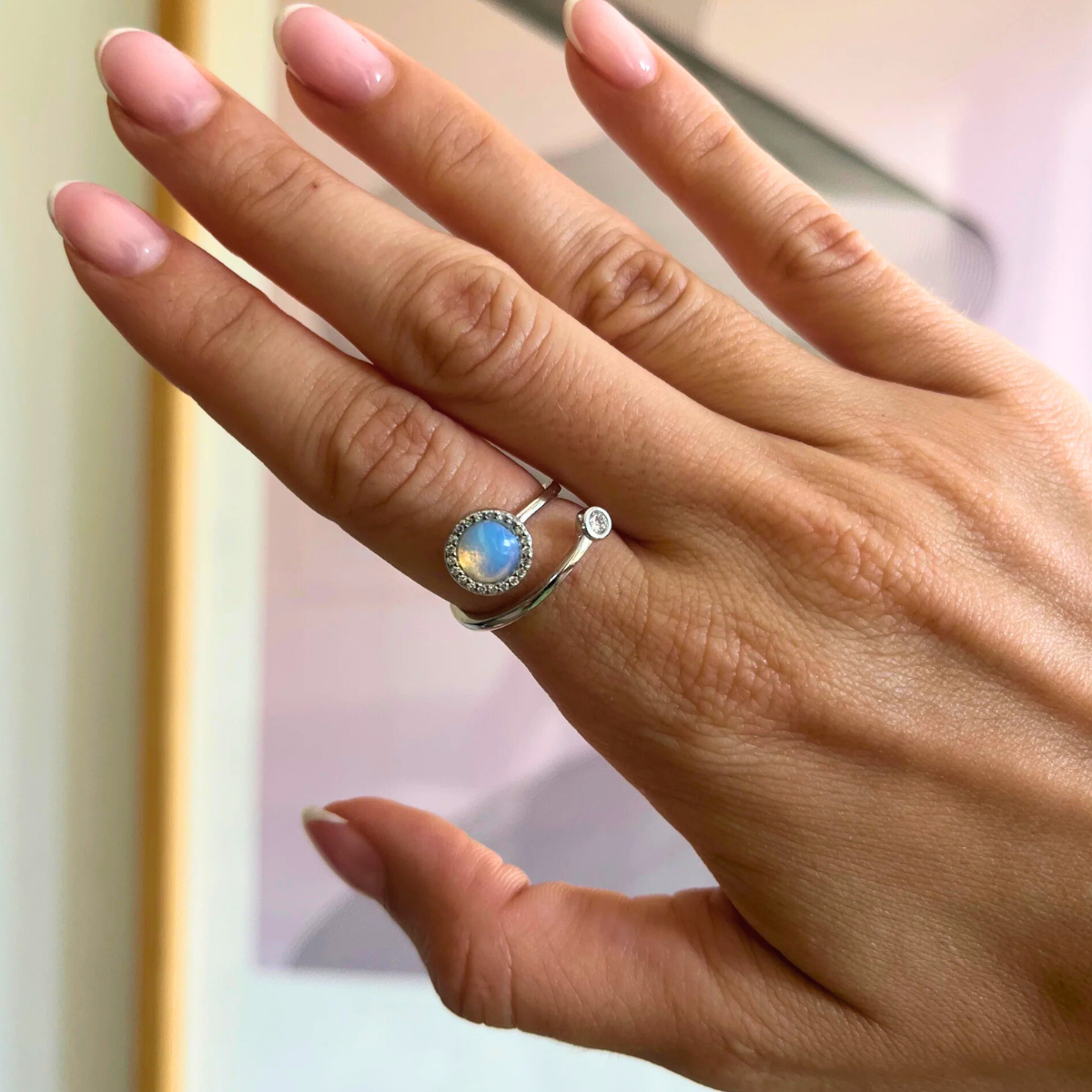 PEARL STONE SPINNER RING
