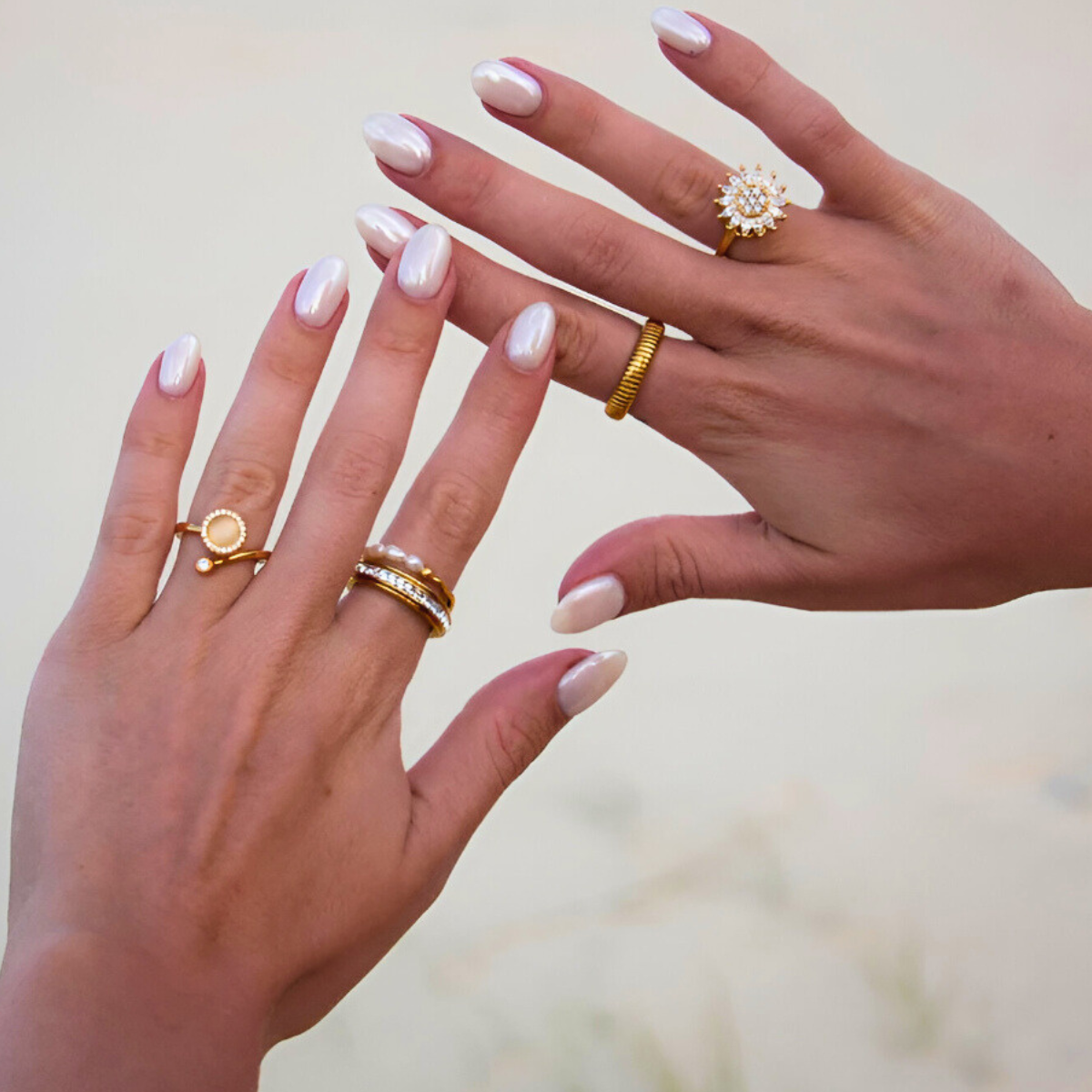 PEARL STONE SPINNER RING