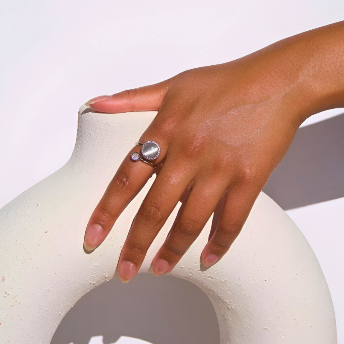 PEARL STONE SPINNER RING