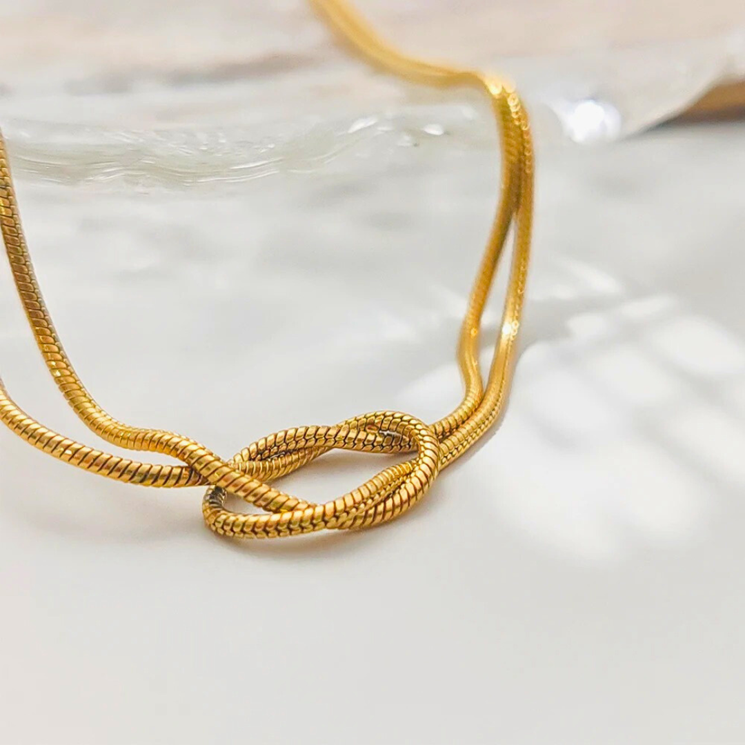 Simple Knot Necklace