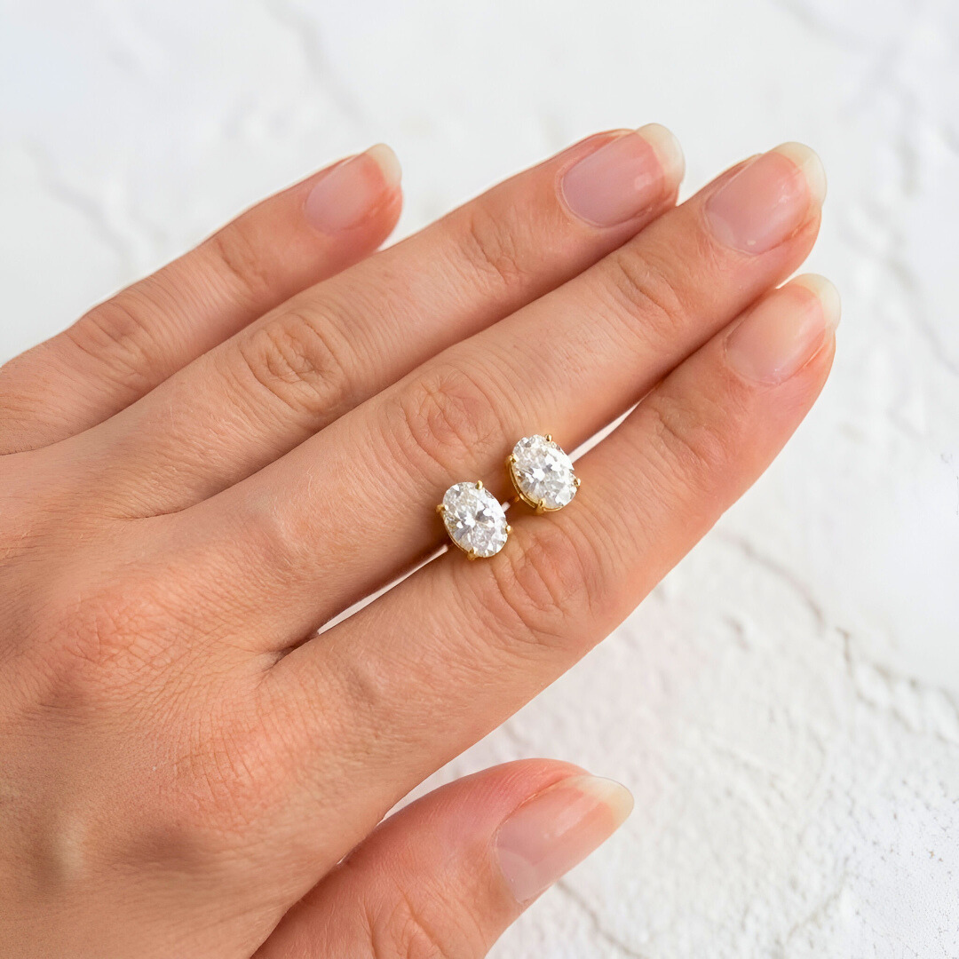 Oval Light Point Earrings