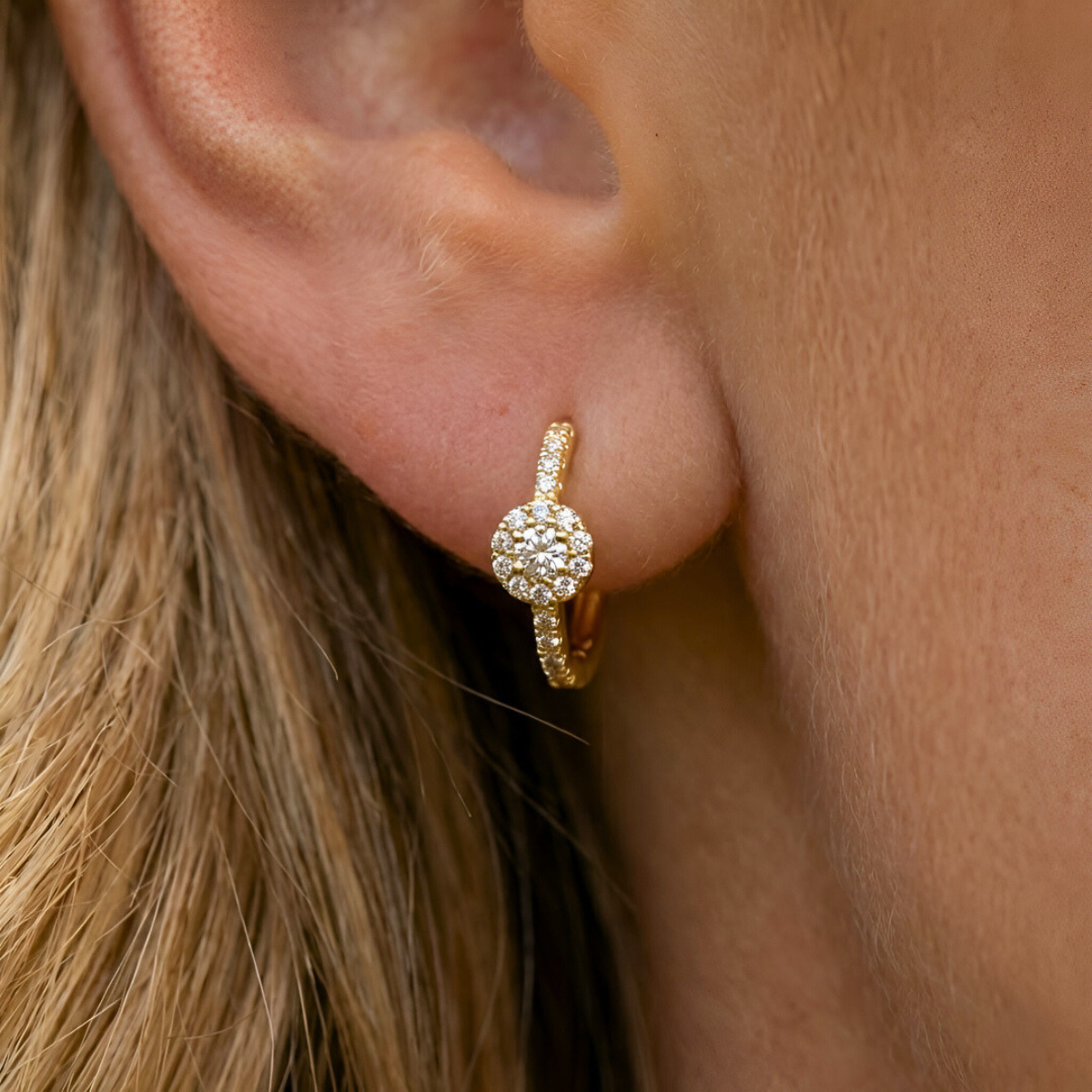 Gold Earrings with Light Point and Pavé