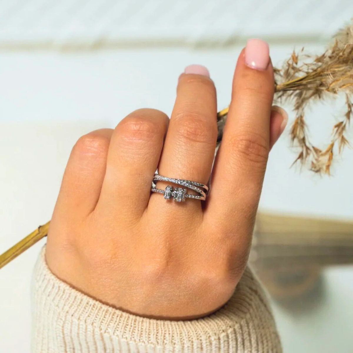 SERENITY SLIDING RING